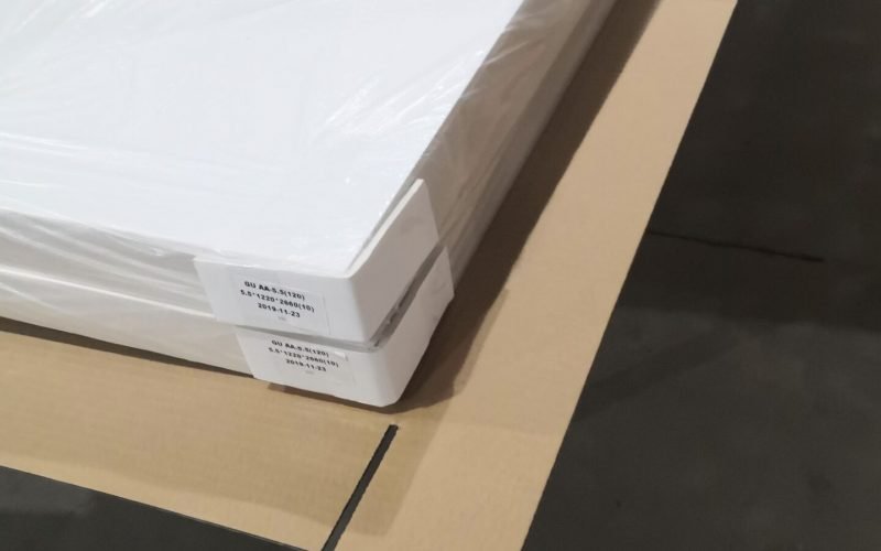 foam board packing wrapped by foam edges (1)